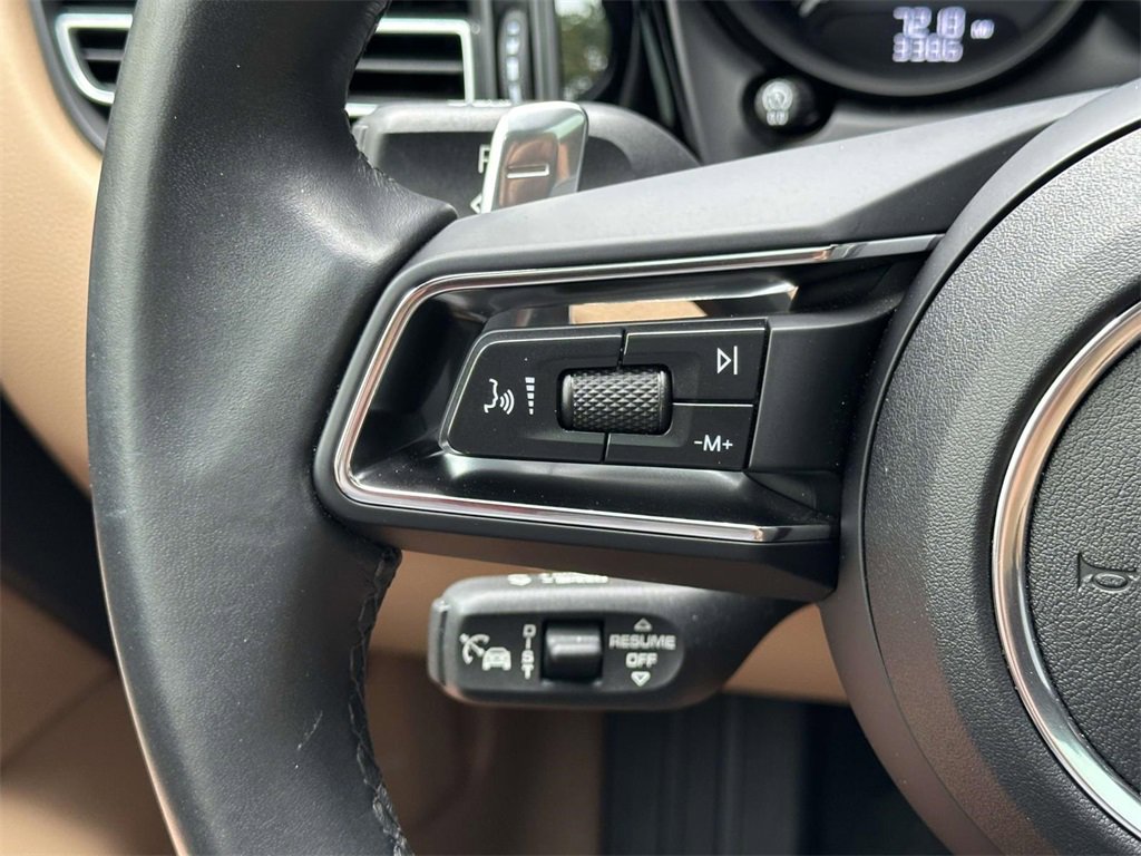 Certified 2025 Porsche Macan image 21