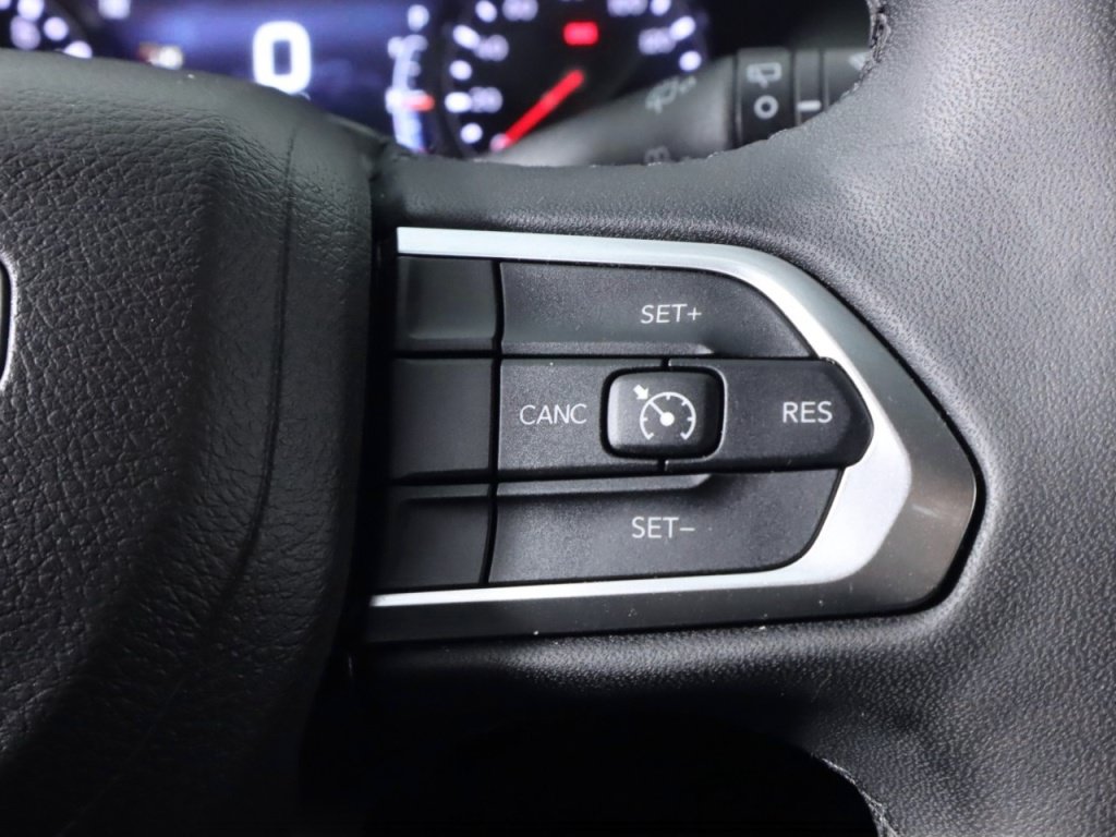 Used 2025 Jeep Compass Latitude w/ Altitude Special Edition AWD/4WD image 13