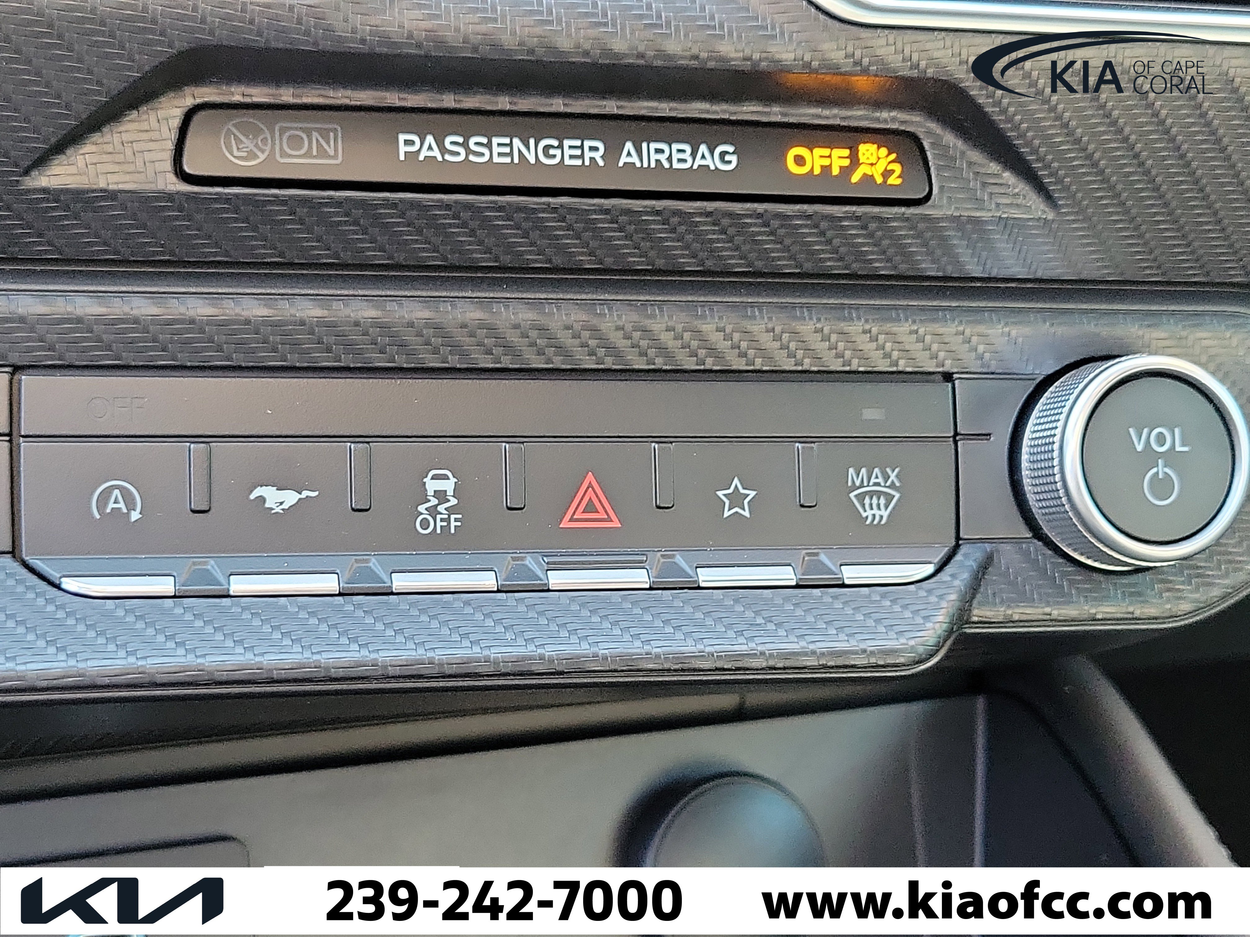 Used 2025 Ford Mustang GT Premium RWD image 28