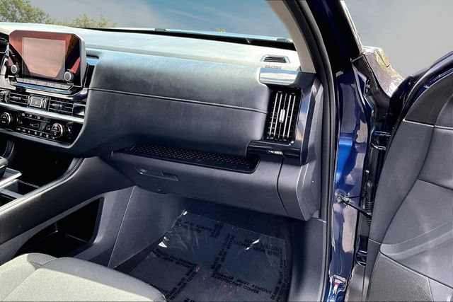 Certified 2024 Nissan Pathfinder SV FWD image 27
