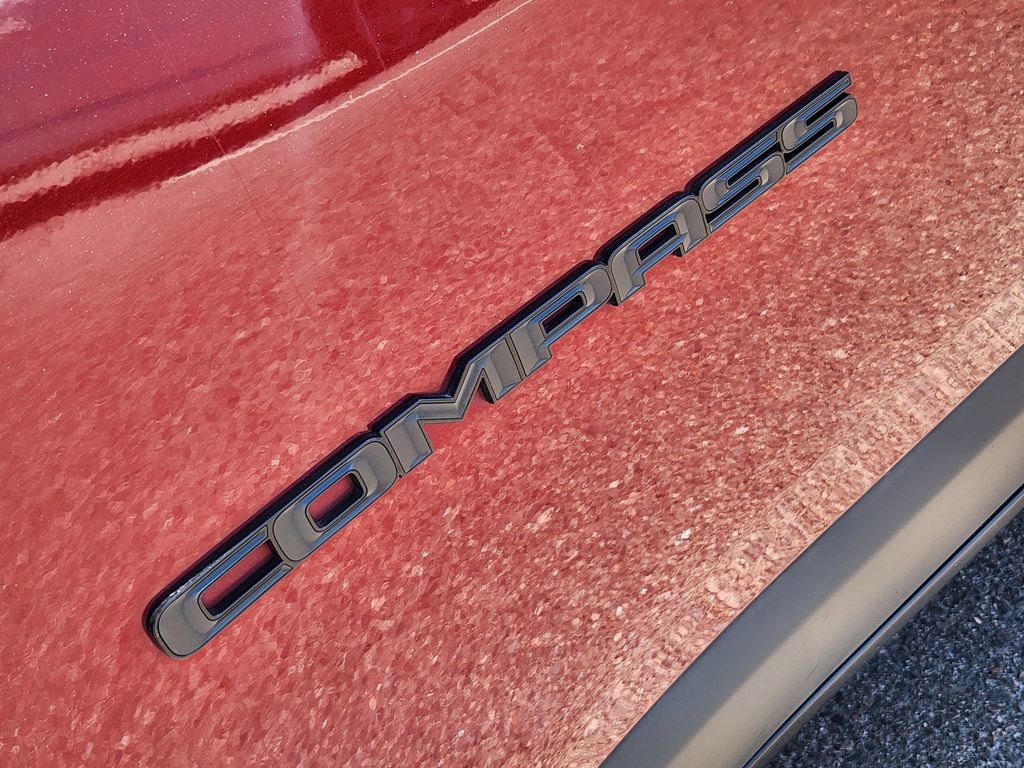 Used 2021 Jeep Compass Latitude FWD image 8
