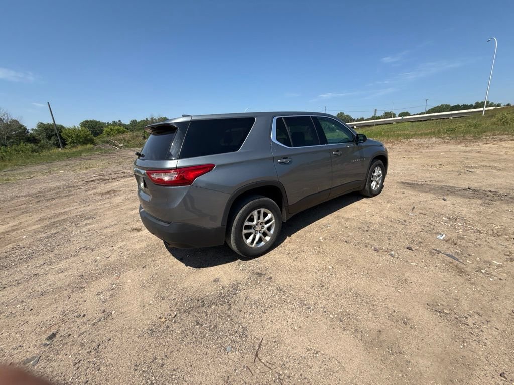 Used 2018 Chevrolet Traverse LS AWD/4WD image 12