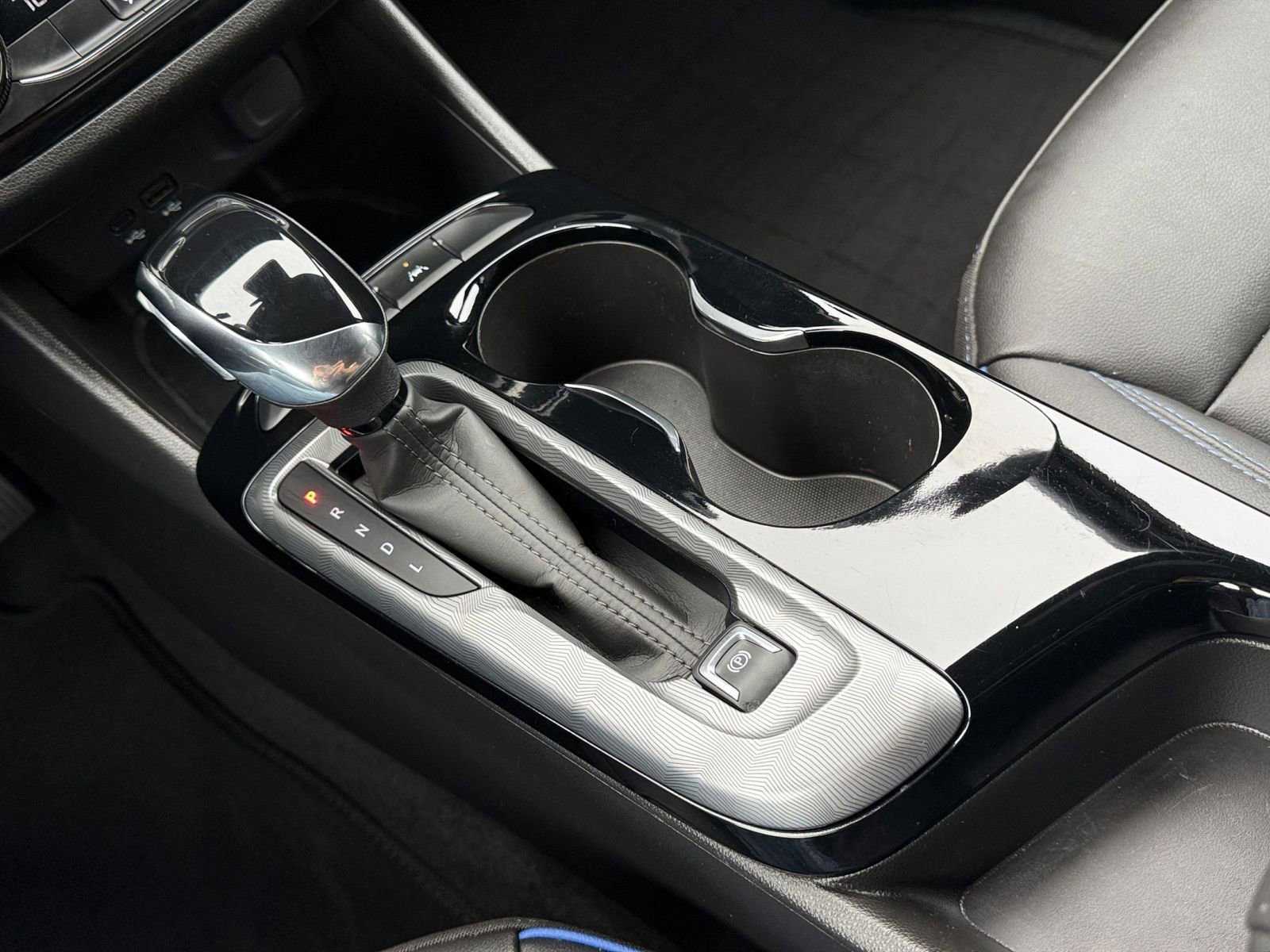 Used 2025 Buick Envista Sport Touring image 41