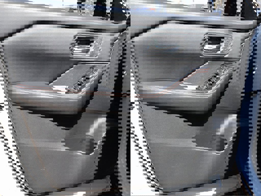 Used 2025 Nissan Rogue SV w/ Rock Creek Premium Package image 22