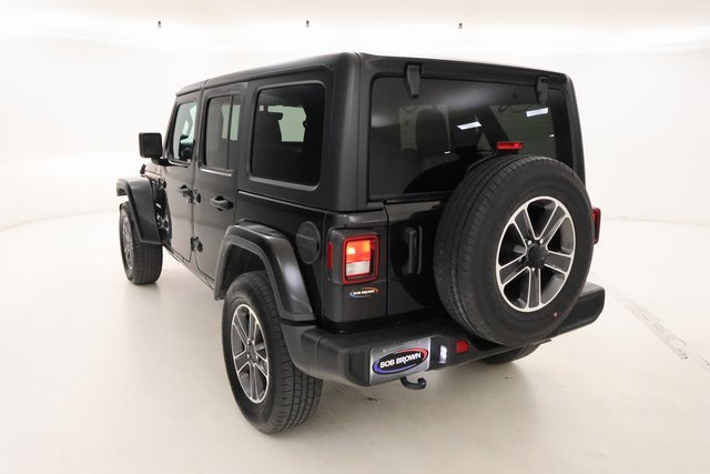 Used 2023 Jeep Wrangler Sahara image 24