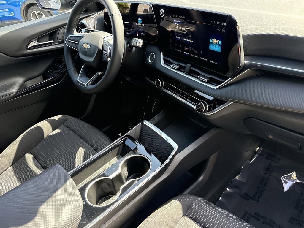 Used 2025 Chevrolet Equinox LT image 26