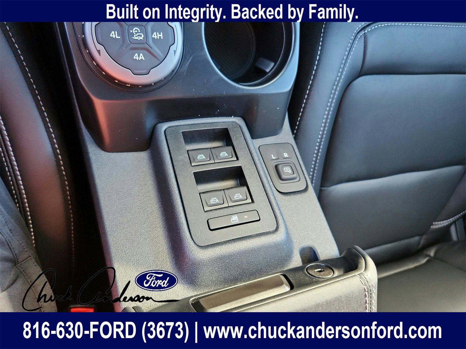 New 2025 Ford Bronco Outer Banks w/ Sasquatch Package image 20