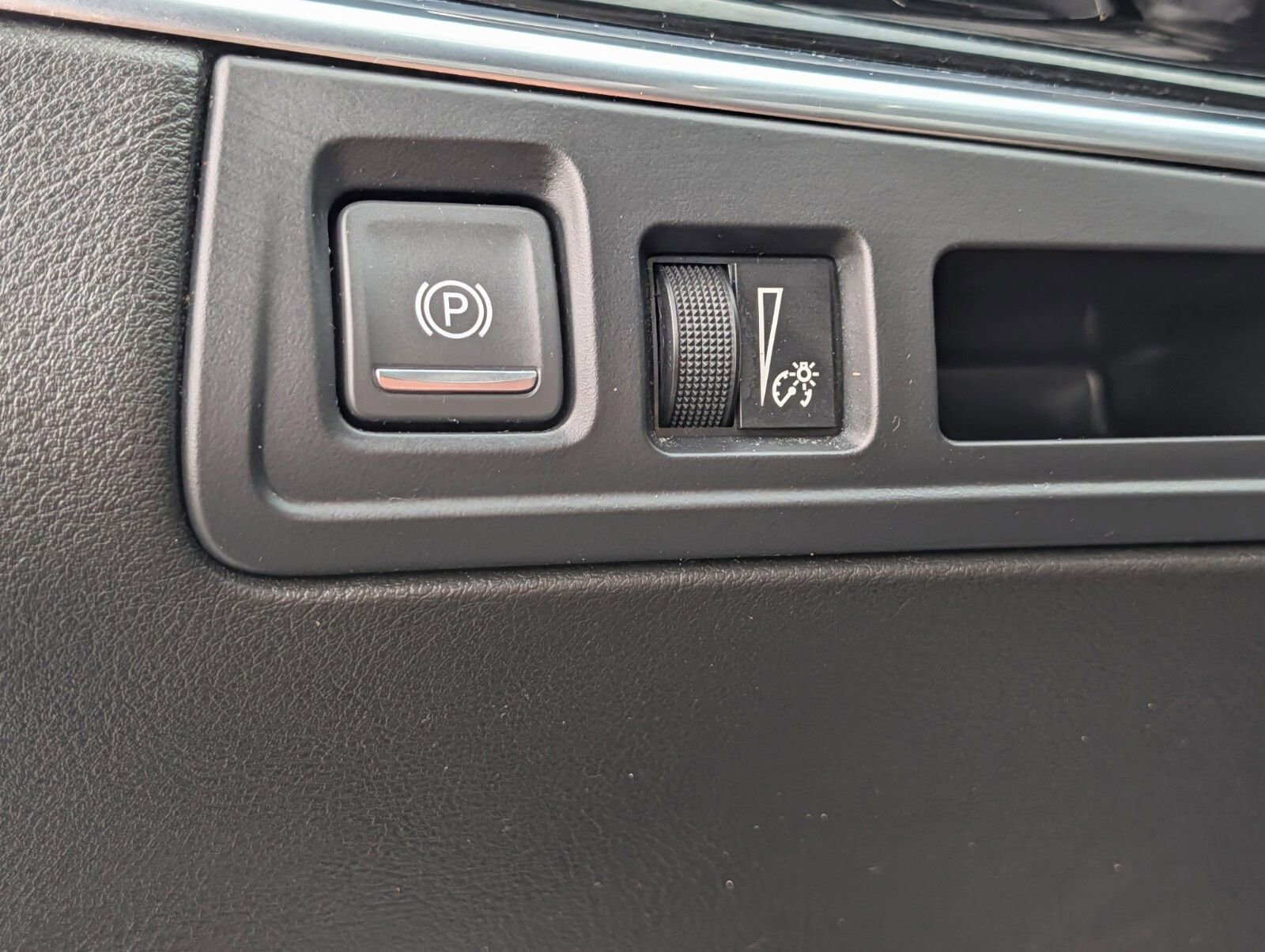 Used 2021 Cadillac XT6 Premium Luxury AWD/4WD image 14