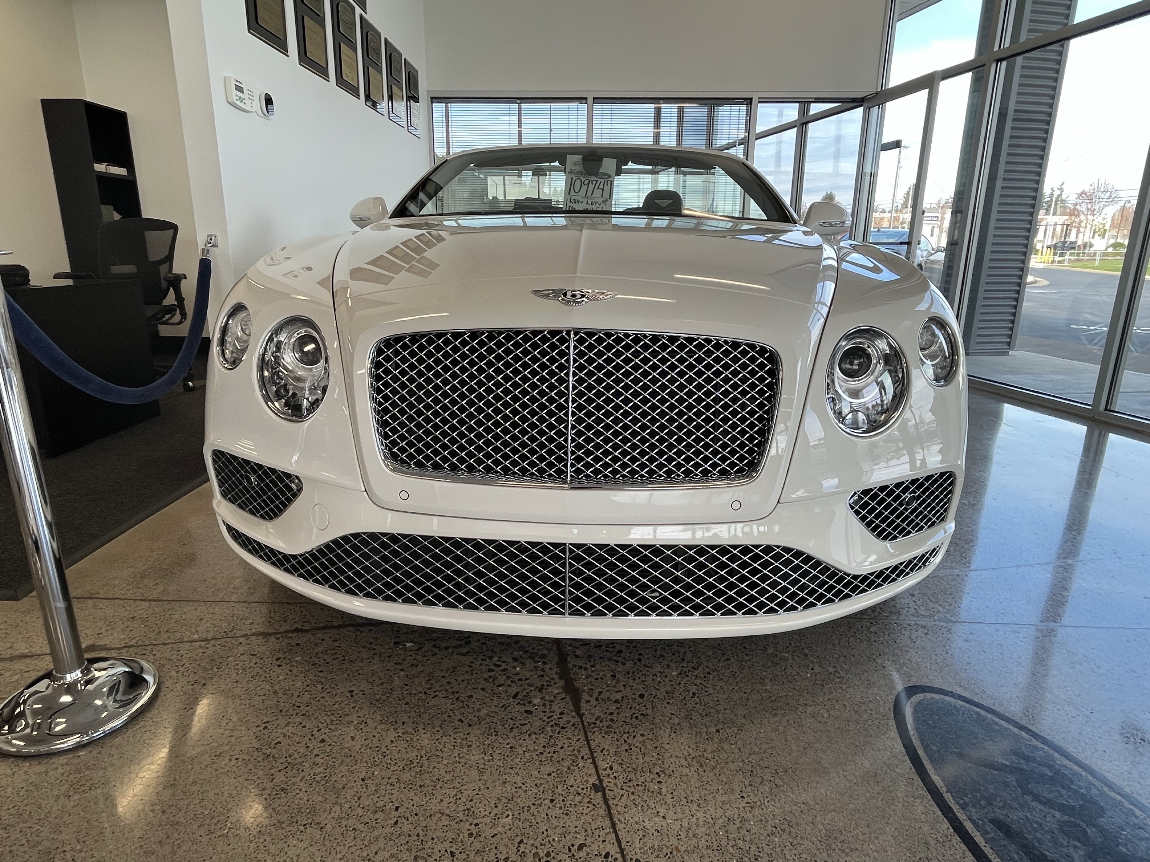Used 2017 Bentley Continental GT image 4