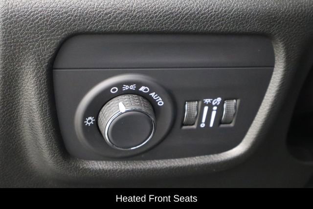 Used 2024 Jeep Grand Cherokee Altitude RWD image 23