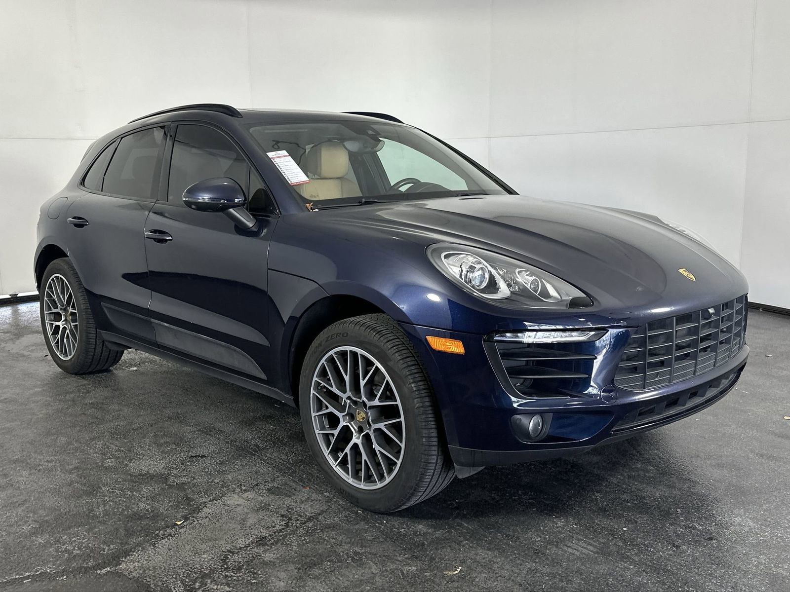 Used 2018 Porsche Macan AWD/4WD image 2