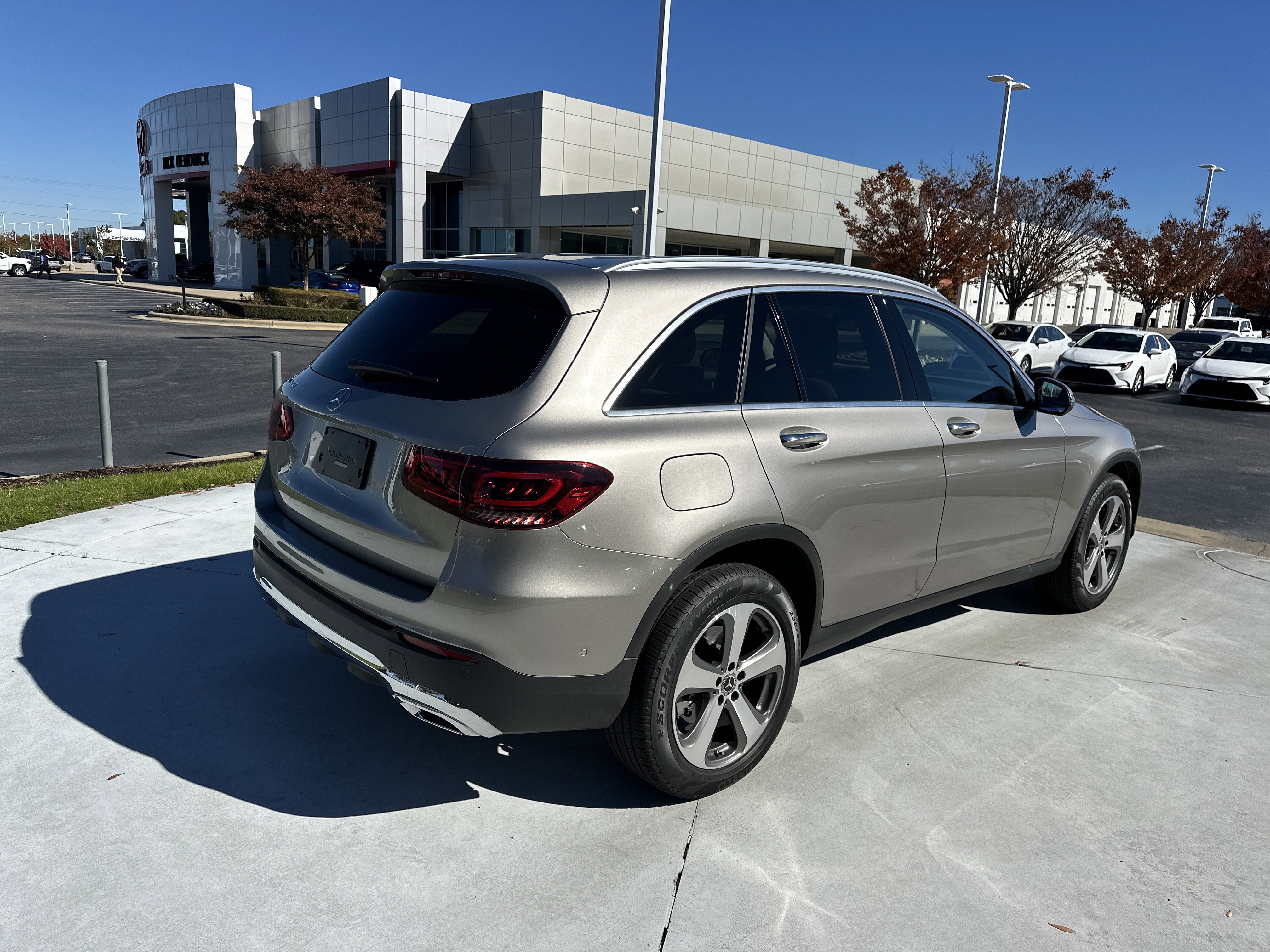Used 2022 Mercedes-Benz GLC 300 image 10