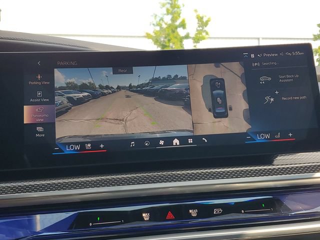 Used 2023 BMW 740i w/ Parking Assistance Package RWD image 29