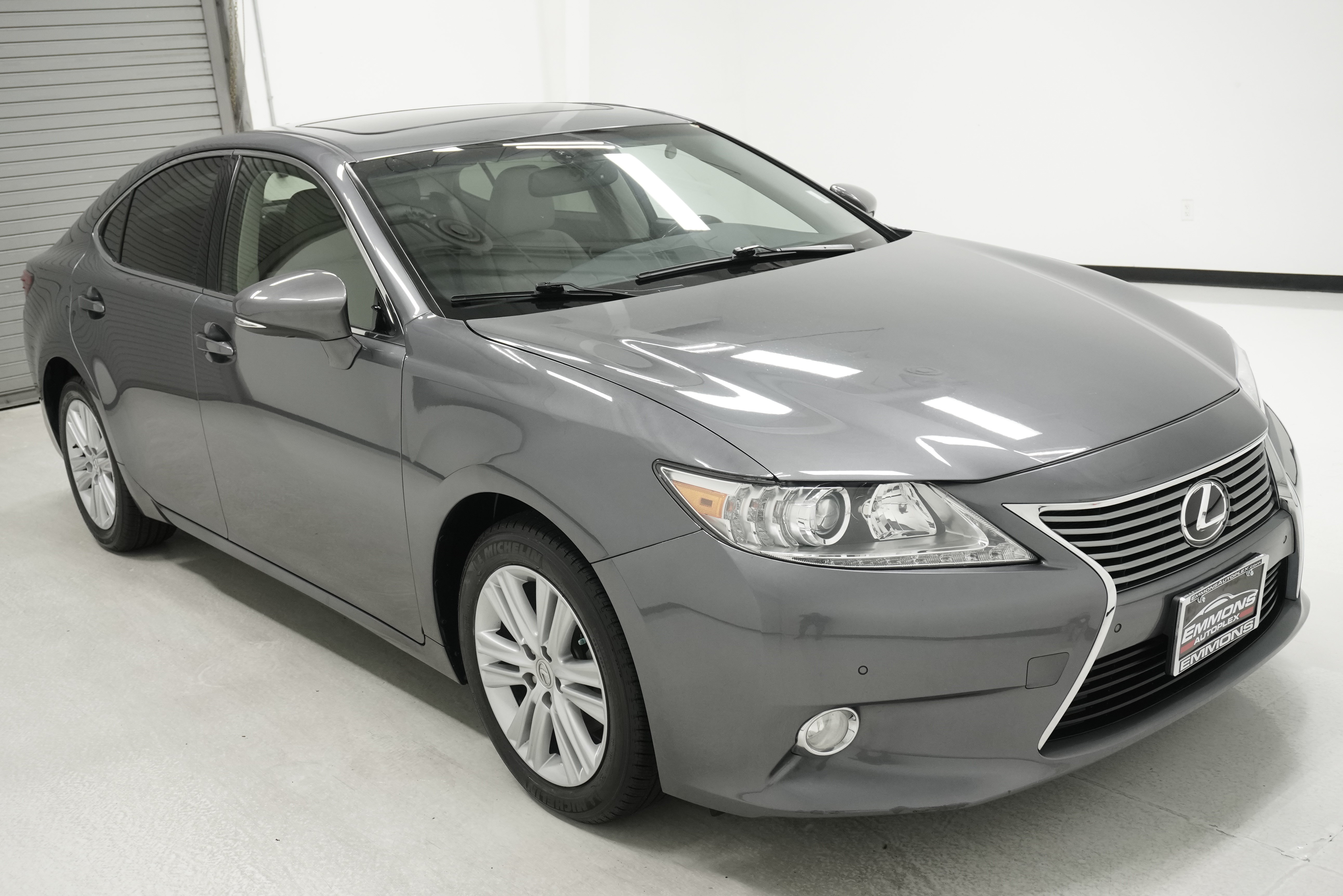 Used 2015 Lexus ES 350 w/ Premium Package FWD image 3