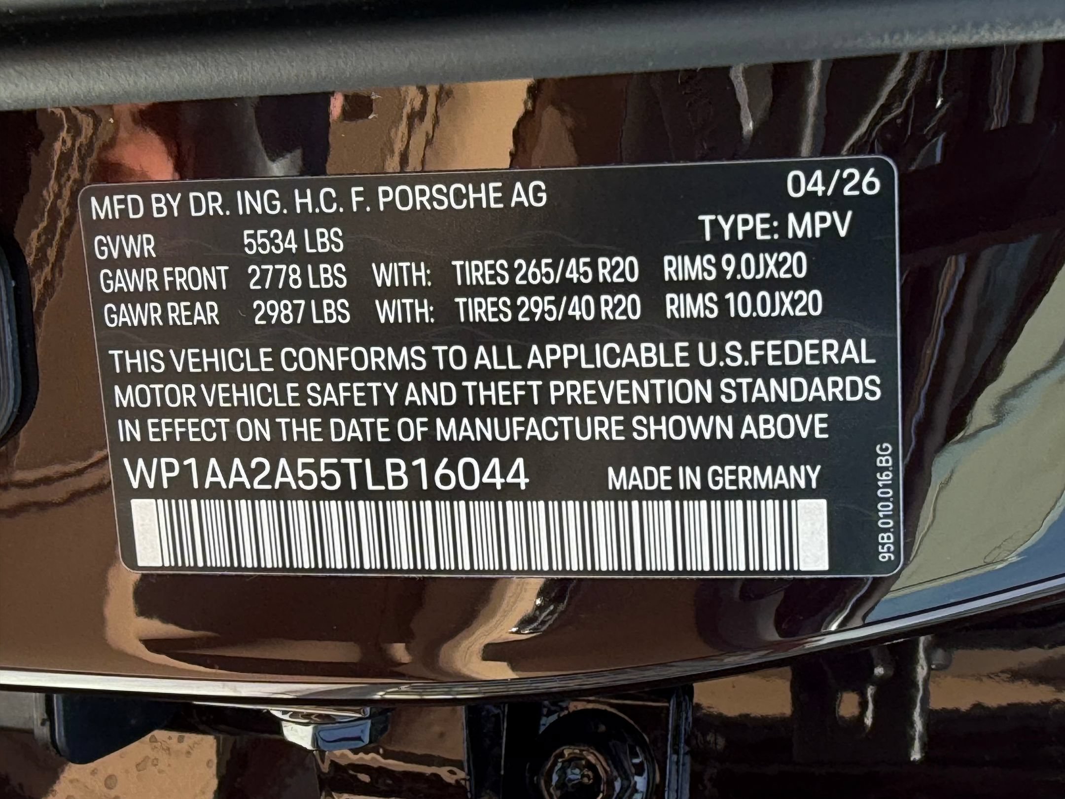 Used 2026 Porsche Macan AWD/4WD image 31