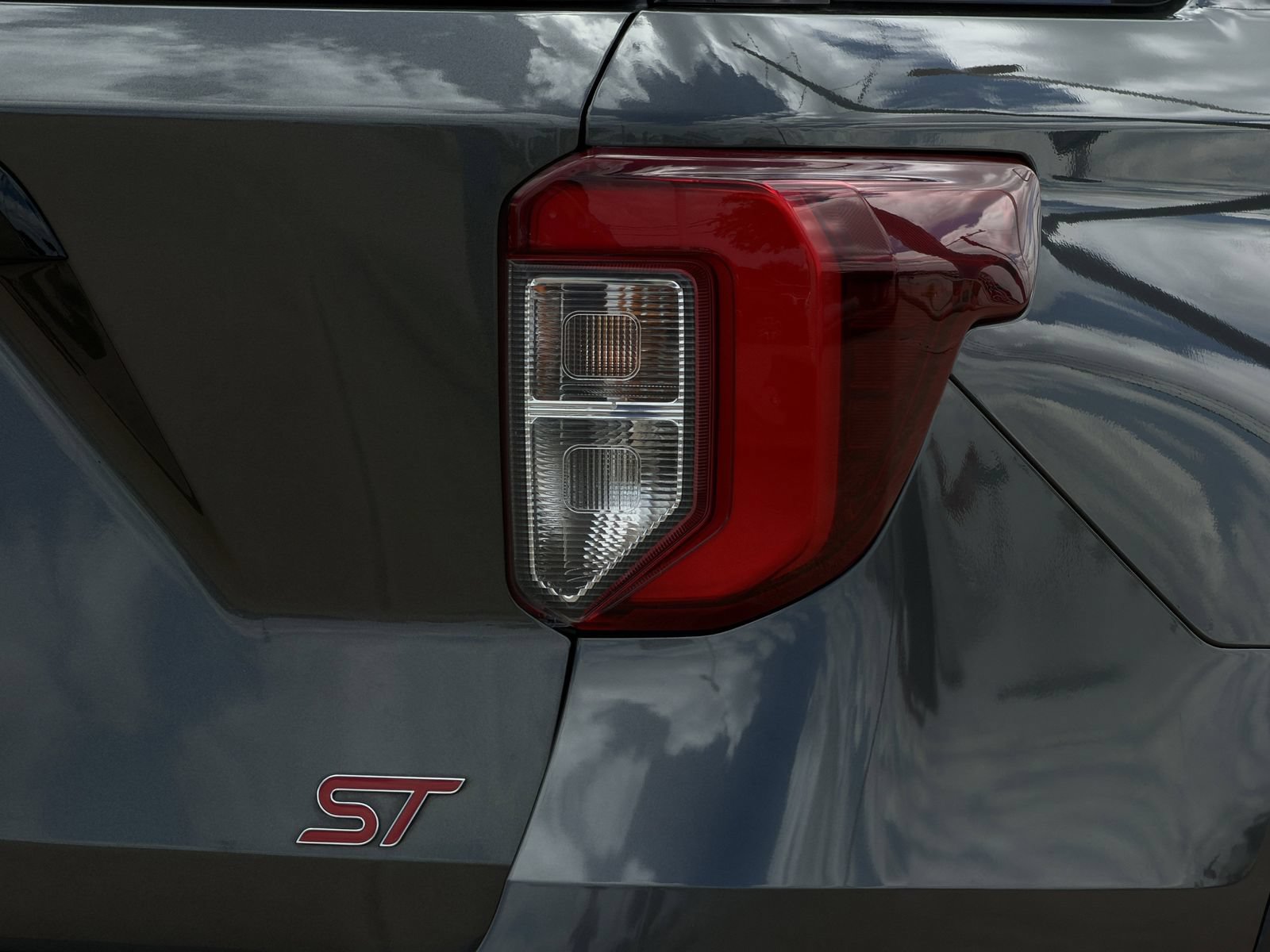 Used 2020 Ford Explorer ST w/ Premium Technology Package AWD/4WD image 11