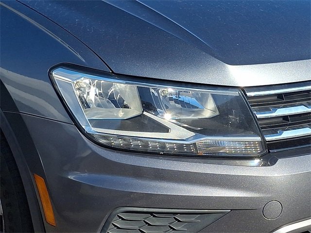 Used 2018 Volkswagen Tiguan S image 4