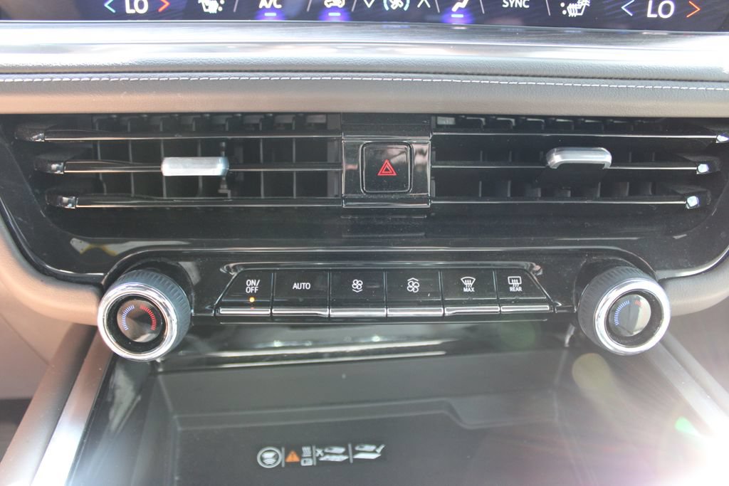 Used 2025 Chevrolet Tahoe Z71 w/ Comfort Package AWD/4WD image 57