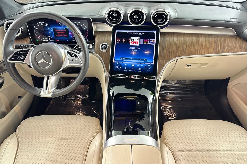 Used 2024 Mercedes-Benz GLC 300 4MATIC image 17