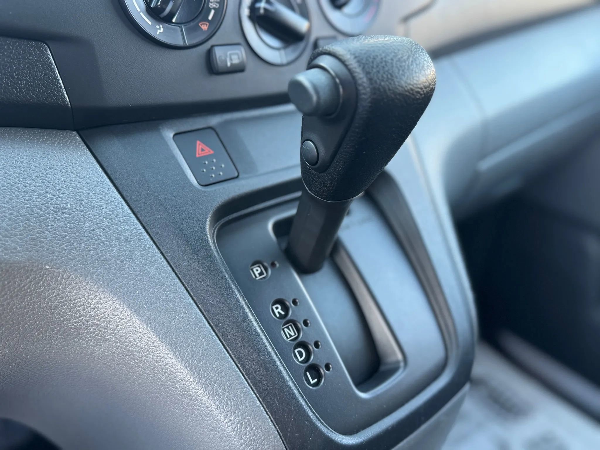 Used 2018 Nissan NV200 SV image 21