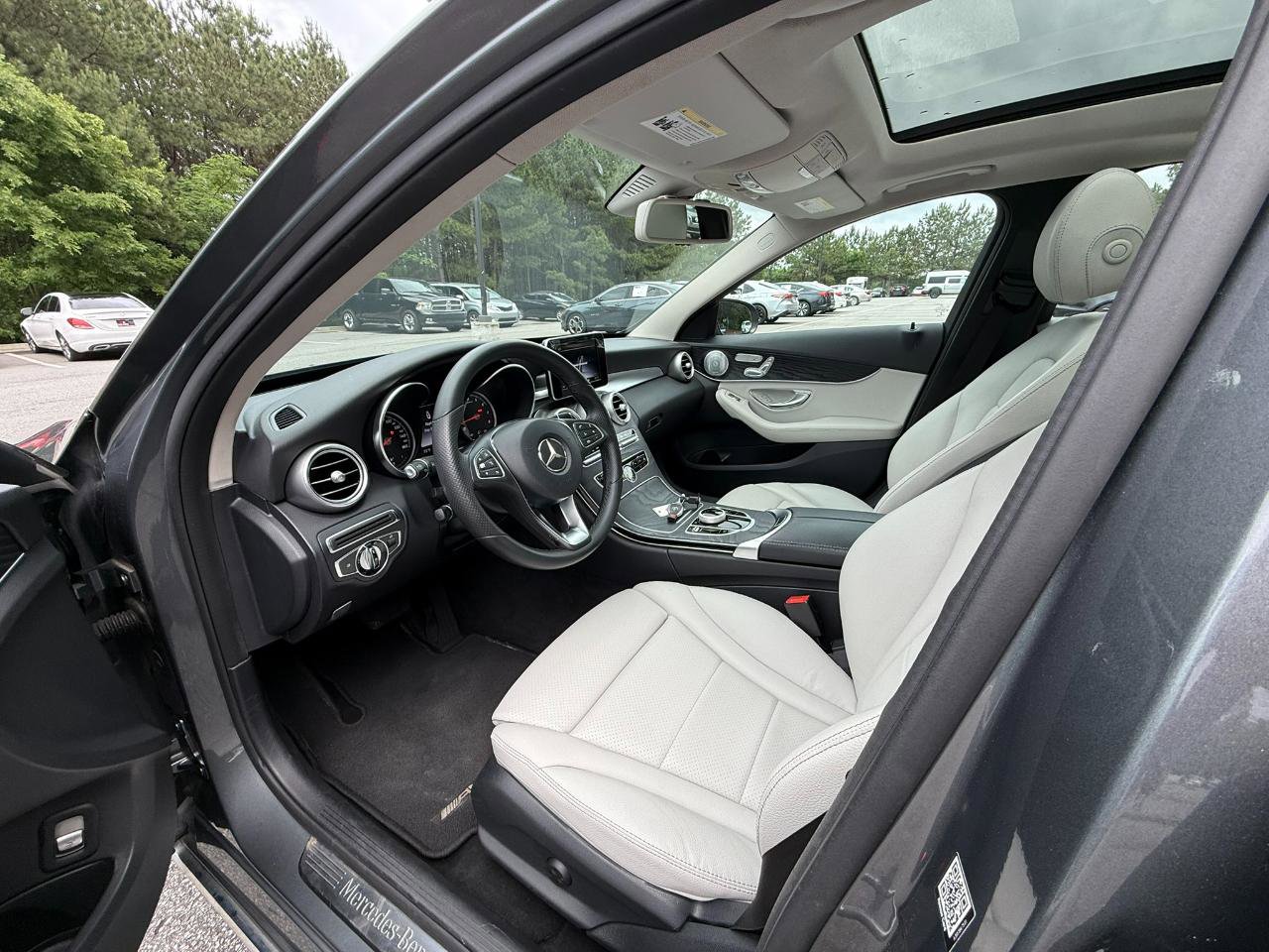 Used 2017 Mercedes-Benz C 300 Sedan image 8