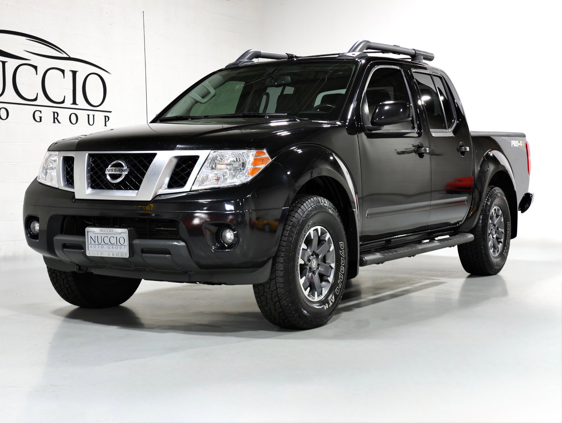 Used 2017 Nissan Frontier PRO-4X w/ Pro-4x Luxury Package AWD/4WD image 26