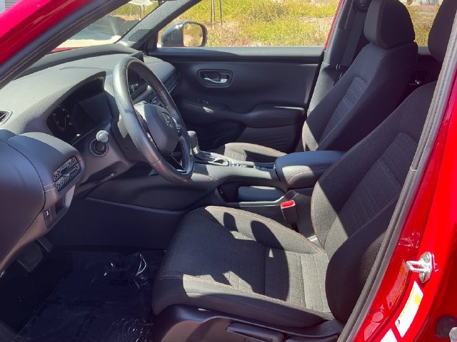 Used 2024 Honda HR-V Sport image 9