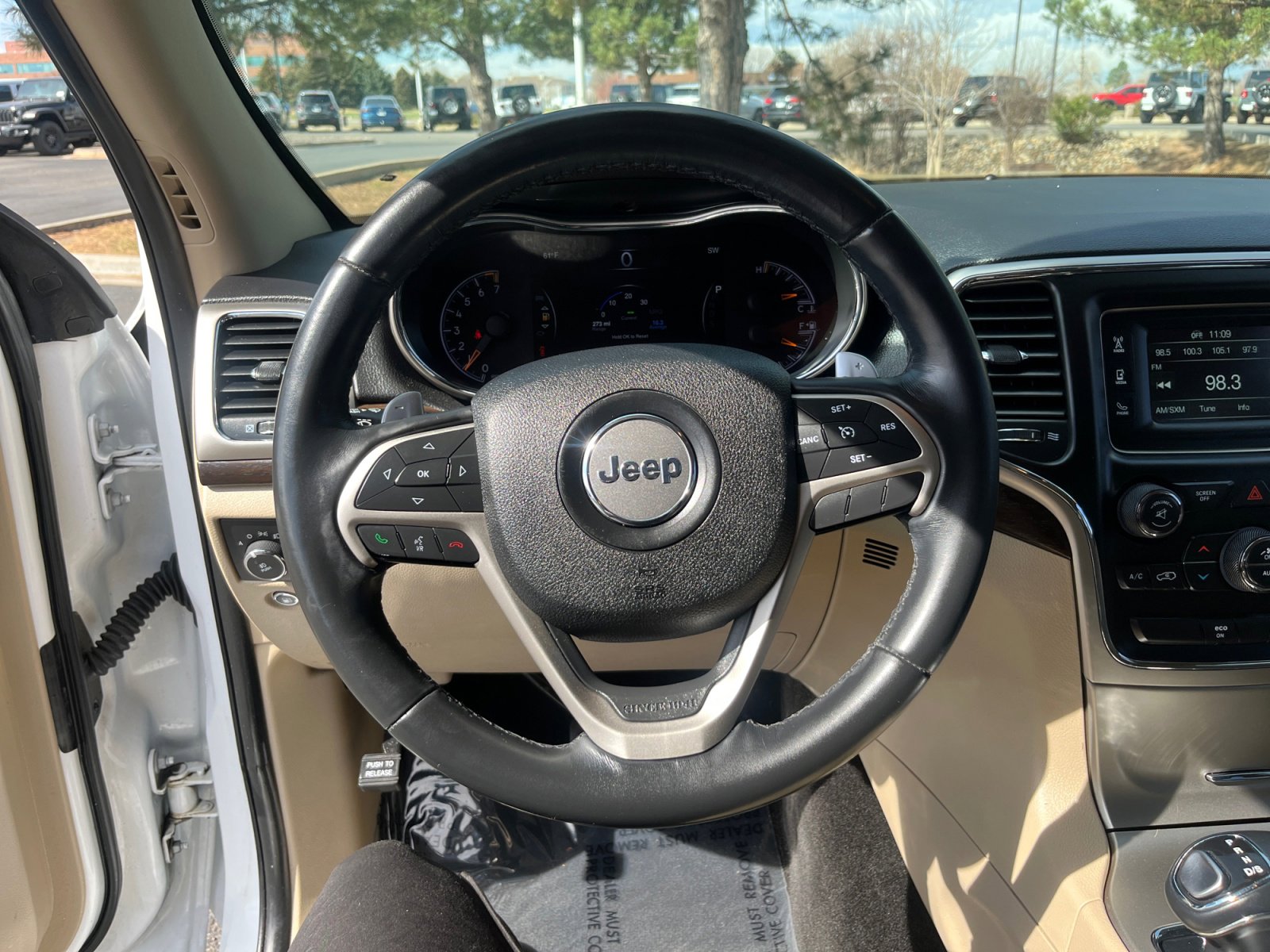 Used 2015 Jeep Grand Cherokee Laredo w/ Quick Order Package 23E image 9