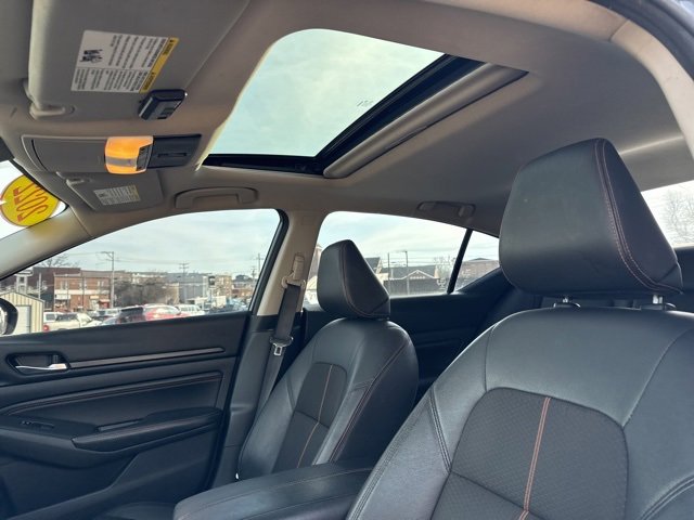 Used 2022 Nissan Altima 2.5 SR w/ Midnight Edition Package image 38