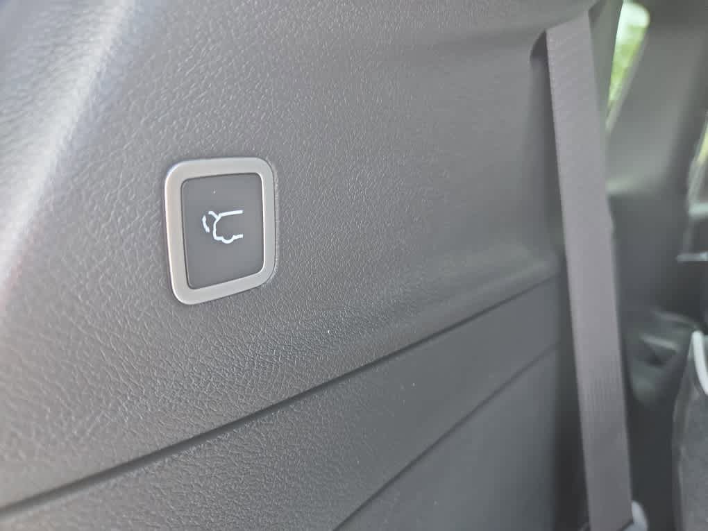 New 2026 Chrysler Pacifica Limited w/ S Appearance Package image 11