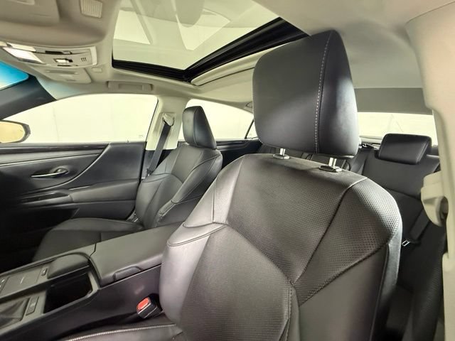 Used 2021 Lexus ES 350 w/ Premium Package FWD image 5