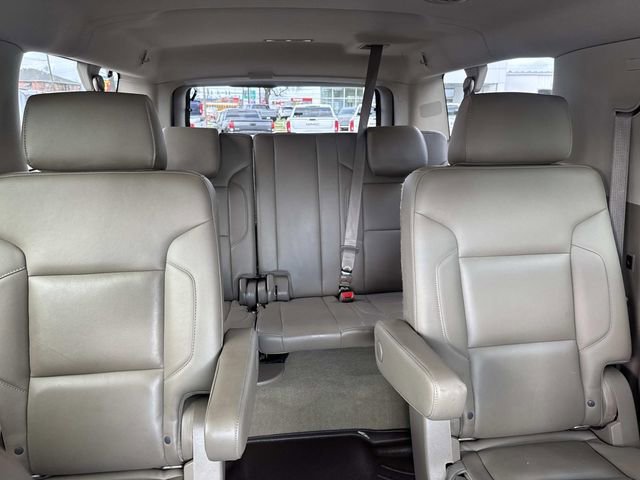 Used 2016 Chevrolet Suburban LT w/ Luxury Package image 12