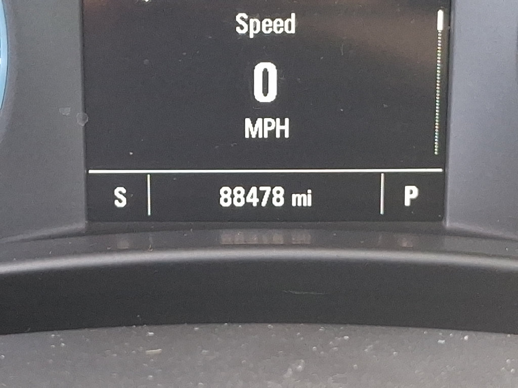 Used 2018 Chevrolet Equinox LT FWD image 19