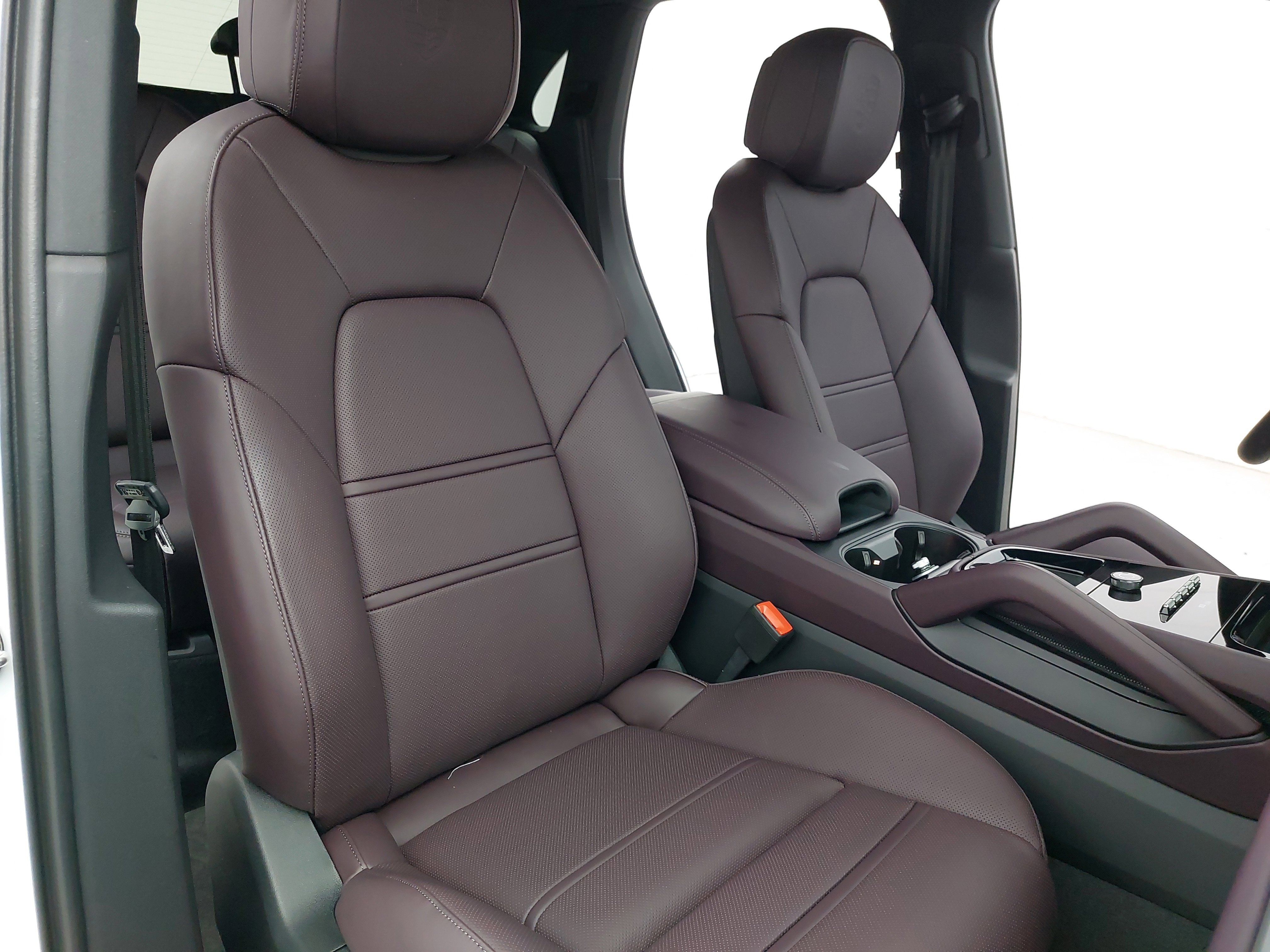 New 2025 Porsche Cayenne image 12