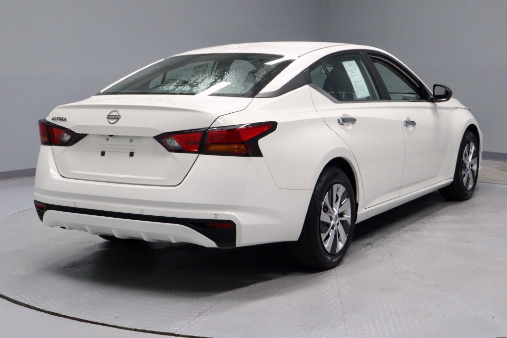Certified 2025 Nissan Altima 2.5 S FWD image 10