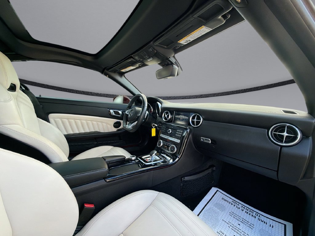 Used 2020 Mercedes-Benz SLC 300 image 14