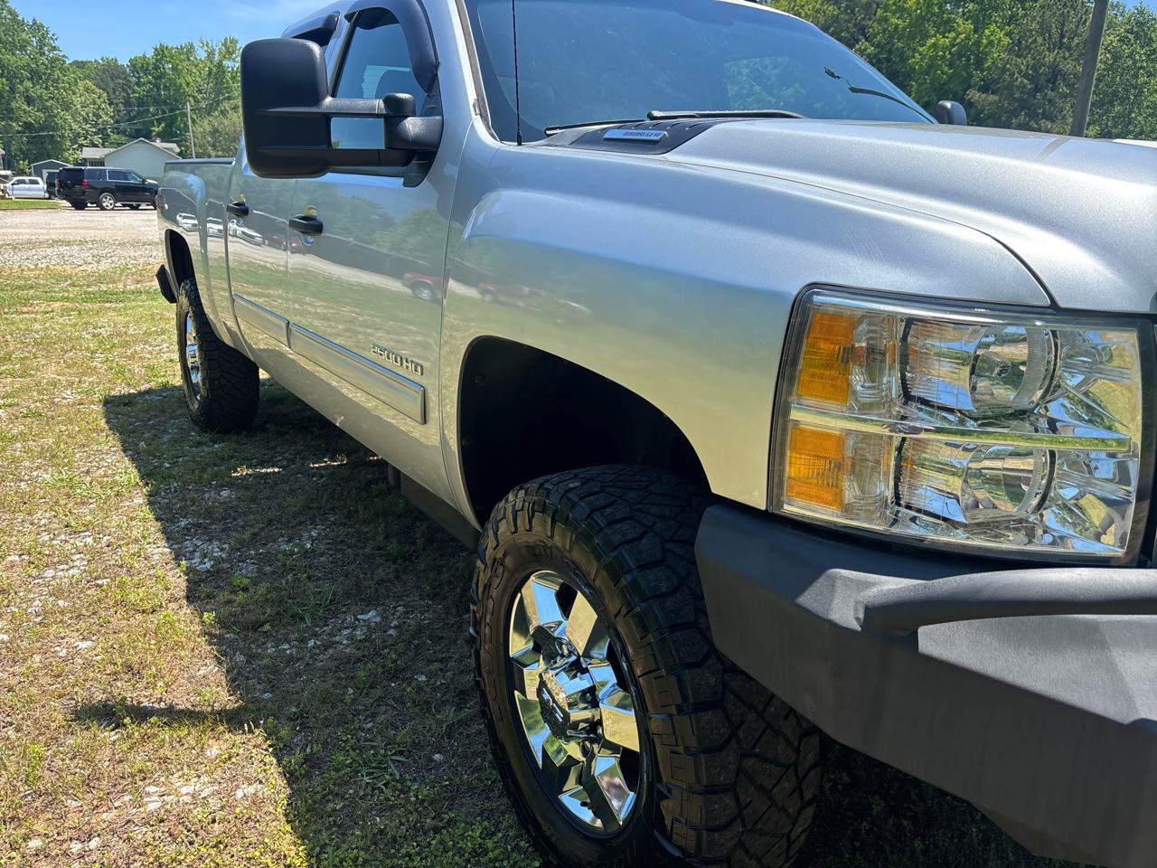 Used 2014 Chevrolet Silverado 2500 LT w/ Interior Plus Package AWD/4WD image 8