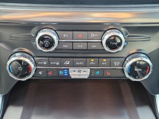 Used 2025 Ford F150 Platinum w/ Equipment Group 702A High AWD/4WD image 31