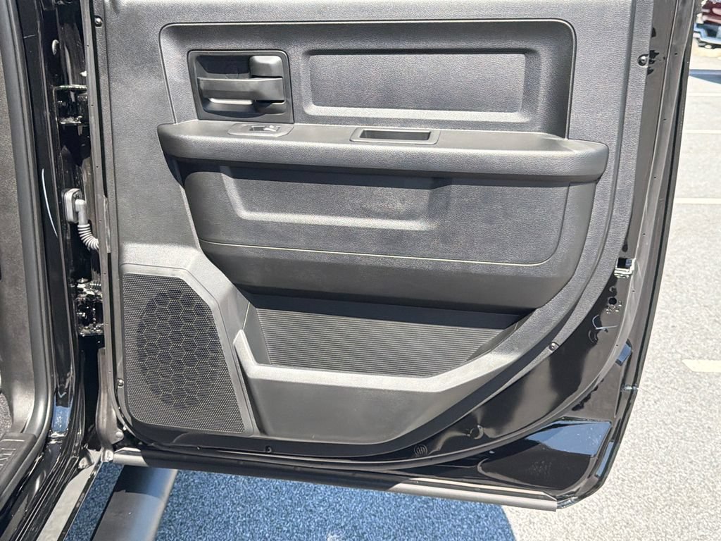 New 2026 RAM 3500 Tradesman AWD/4WD image 16
