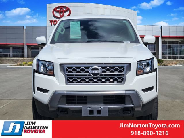 Used 2024 Nissan Frontier SV AWD/4WD image 2
