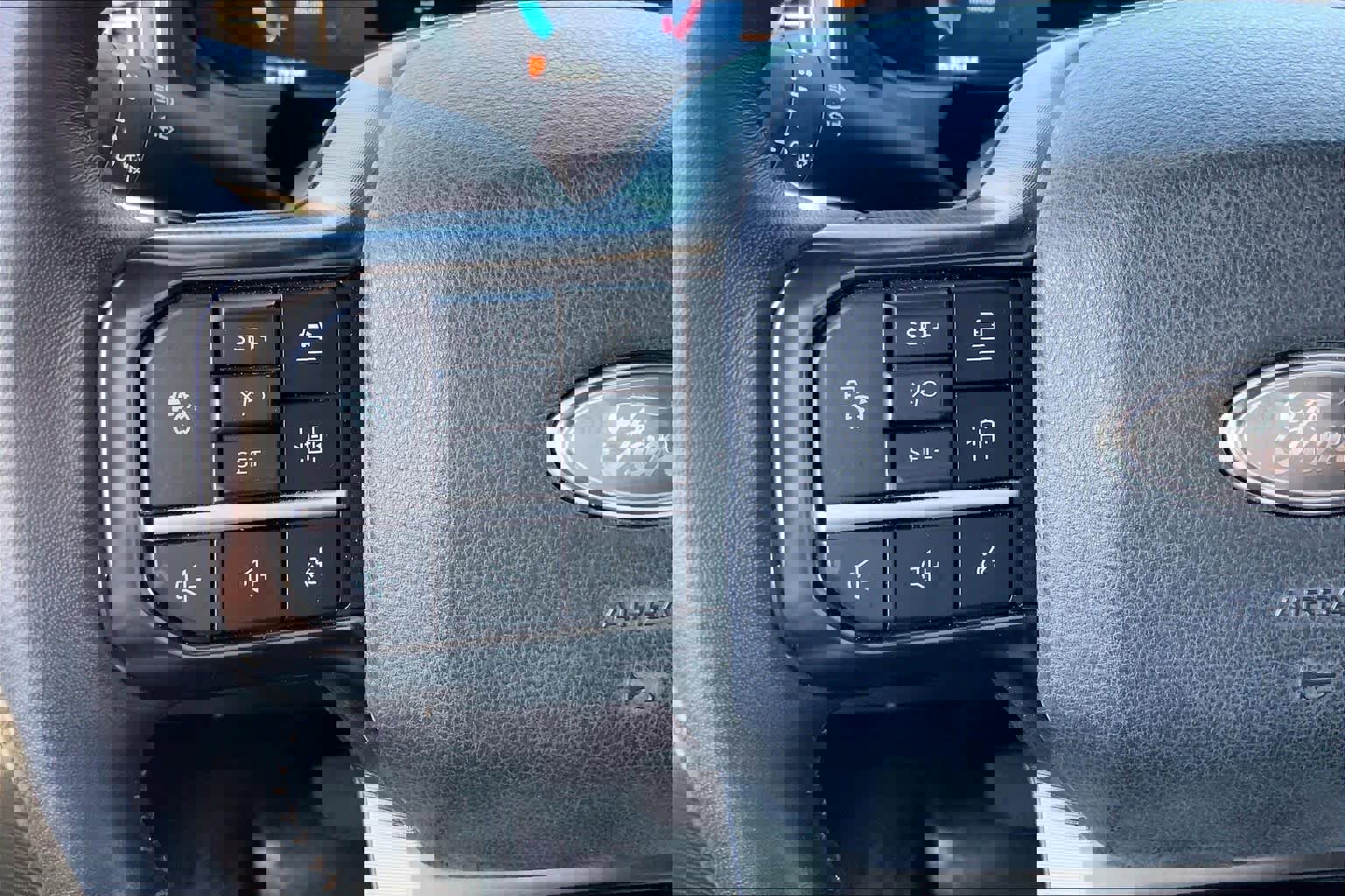 Used 2023 Ford F350 Platinum image 23