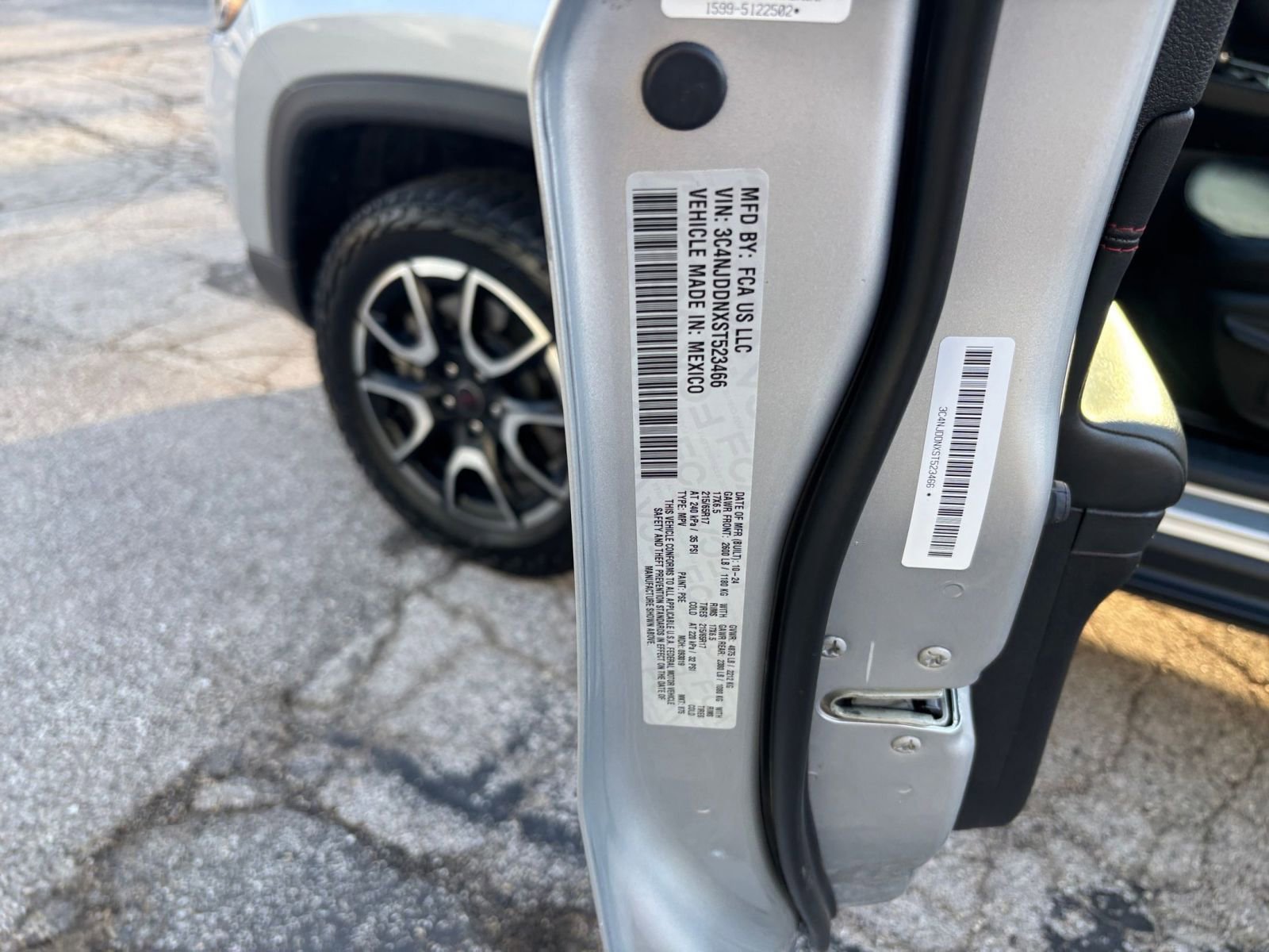 Used 2025 Jeep Compass Trailhawk w/ Trailer Tow Group image 27