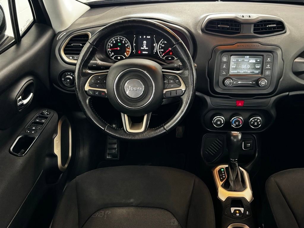 Used 2016 Jeep Renegade Latitude image 11