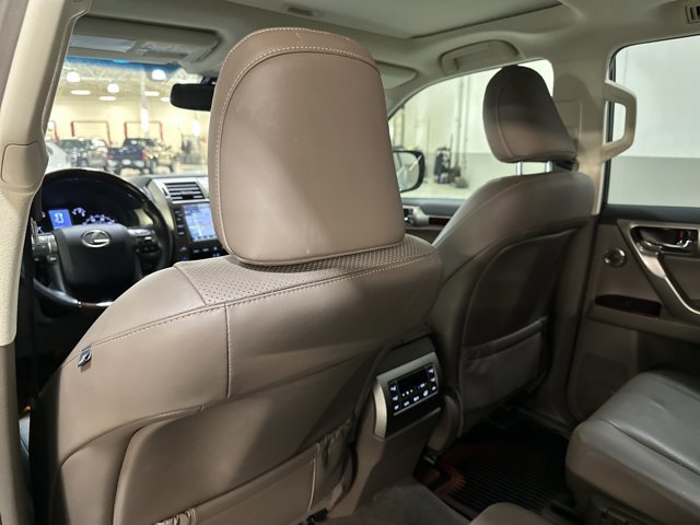 Used 2019 Lexus GX 460 Luxury AWD/4WD image 19