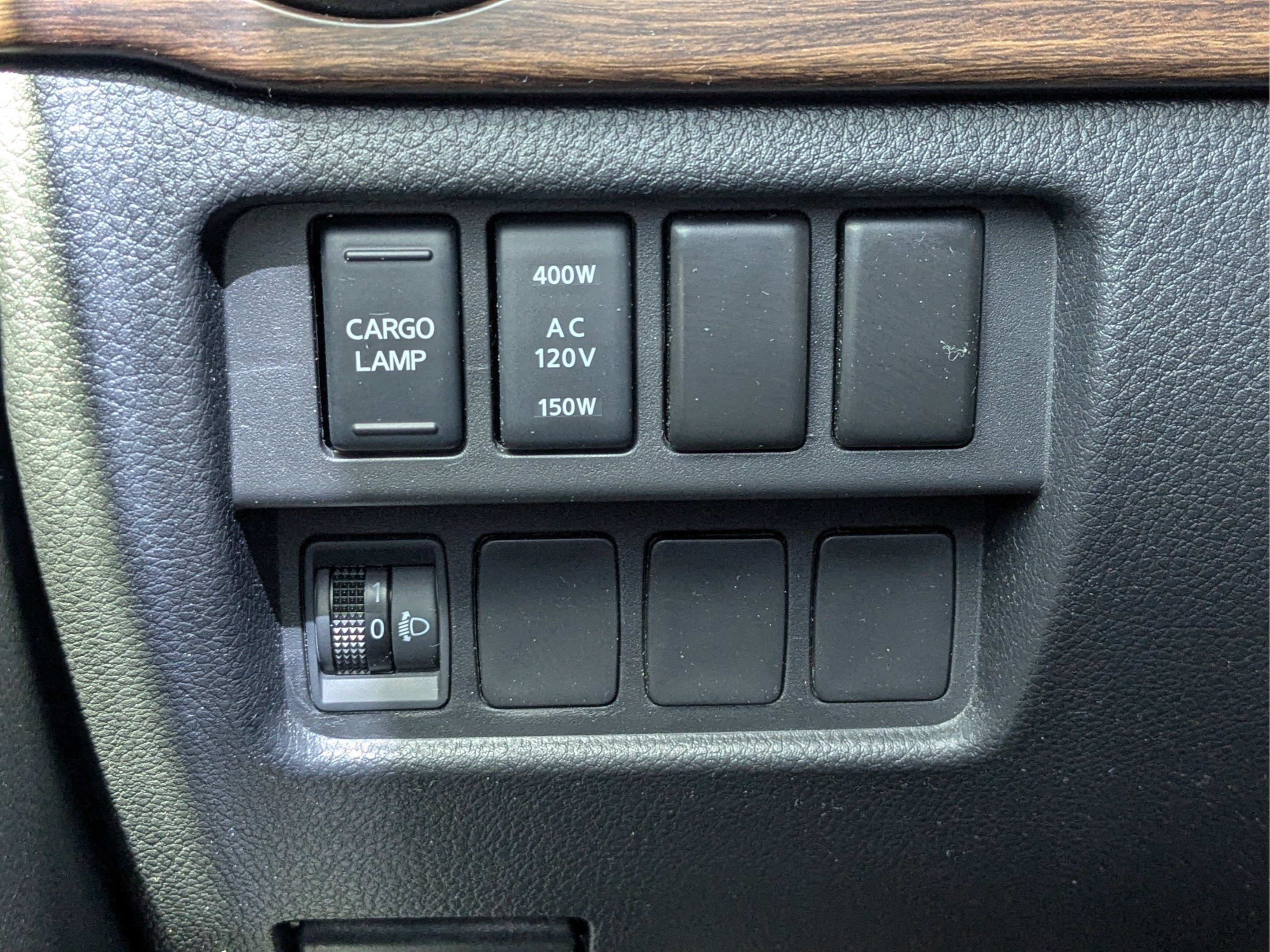 Used 2020 Nissan Titan Platinum Reserve w/ Moonroof Package AWD/4WD image 23