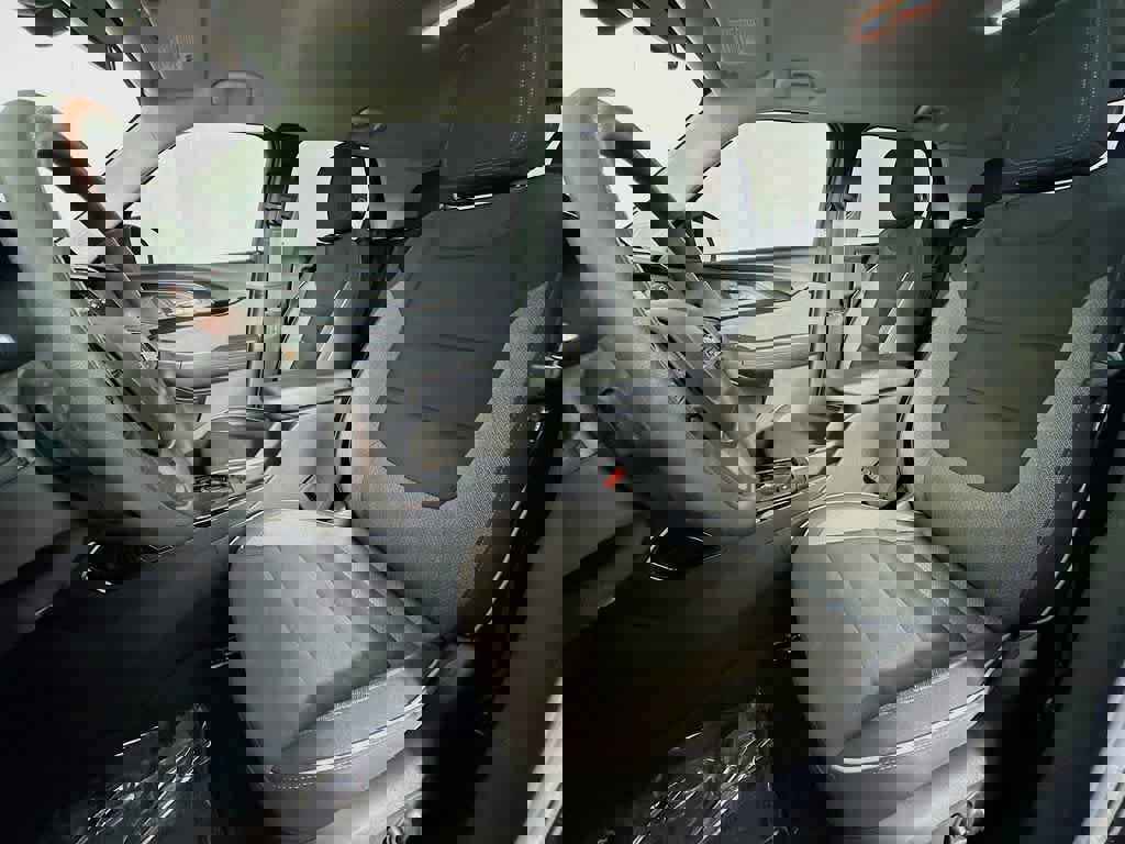 Used 2023 Chevrolet TrailBlazer LT w/ Convenience Package FWD image 12