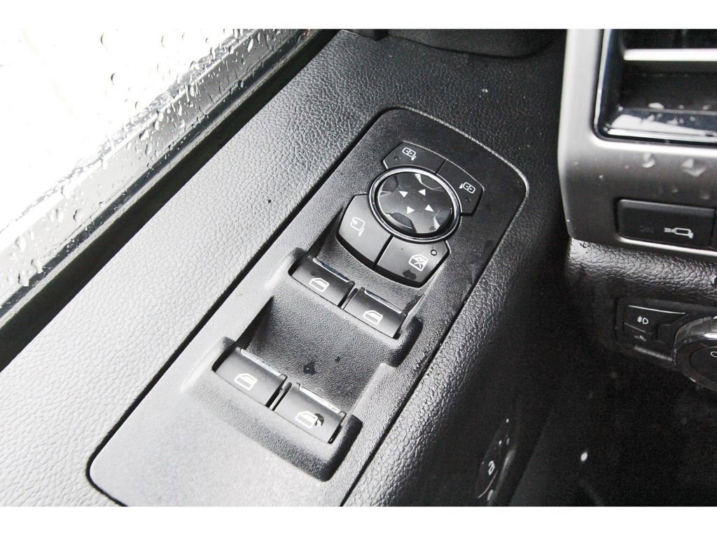Used 2017 Ford F150 Platinum w/ Equipment Group 701A Luxury AWD/4WD image 20