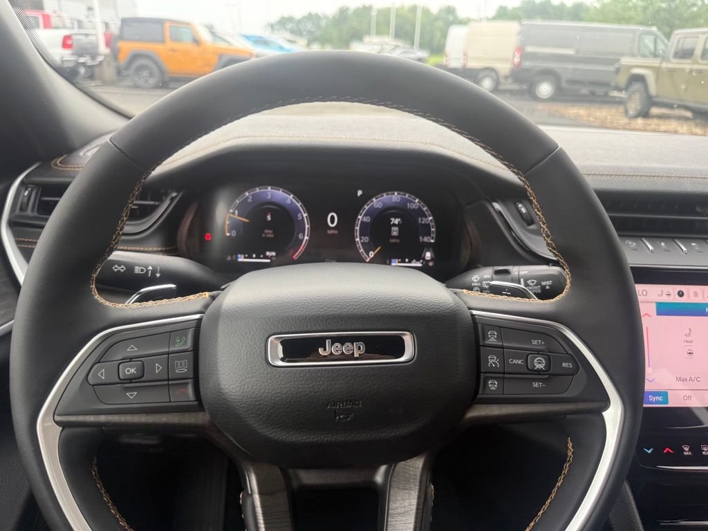 New 2026 Jeep Grand Cherokee L Limited AWD/4WD image 19