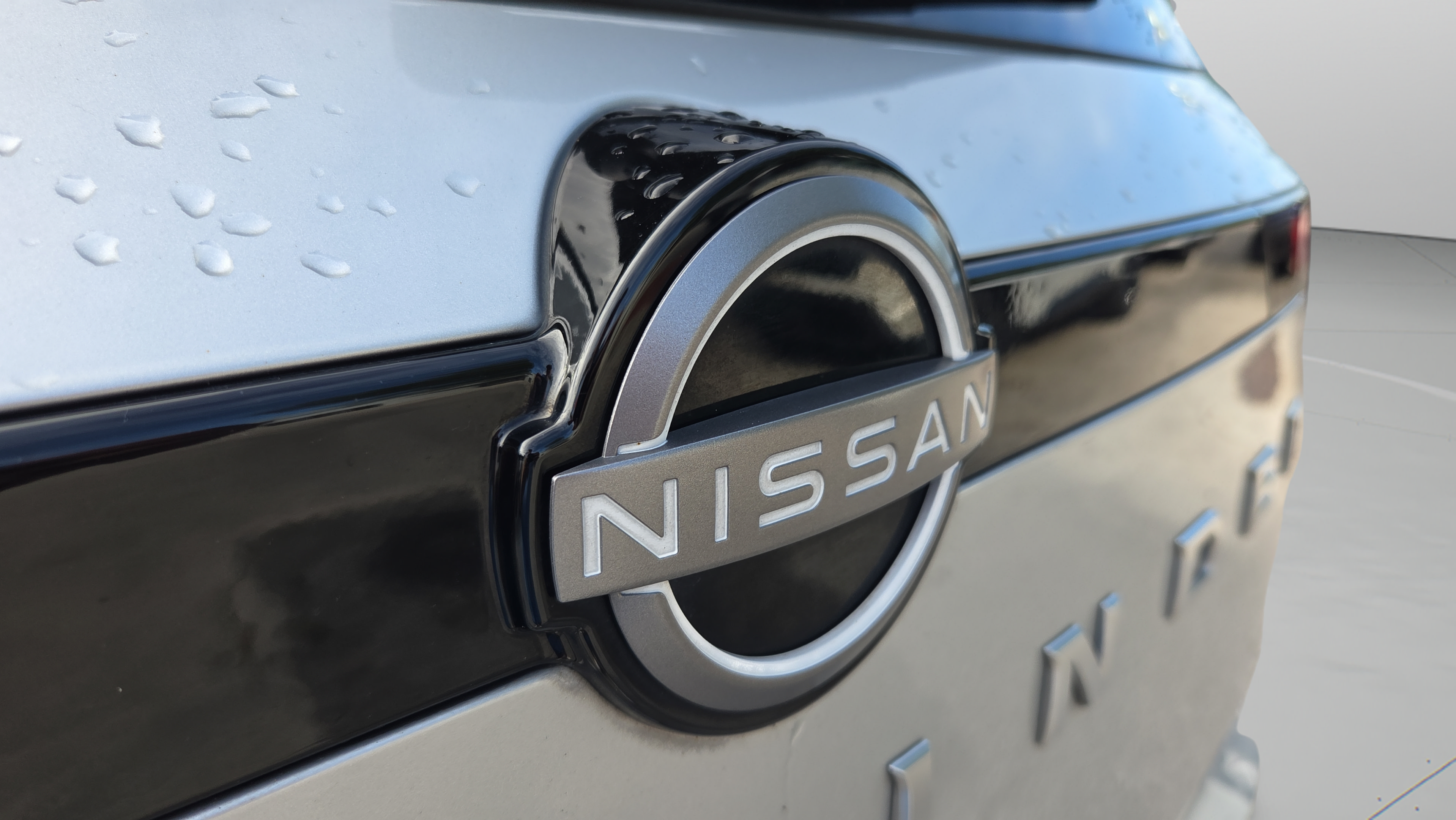 Used 2025 Nissan Pathfinder SV FWD image 30