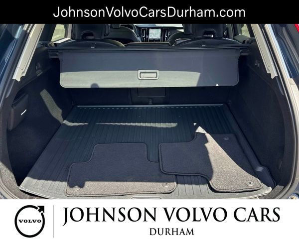 Used 2023 Volvo XC60 B5 Core w/ Climate Package AWD/4WD image 10